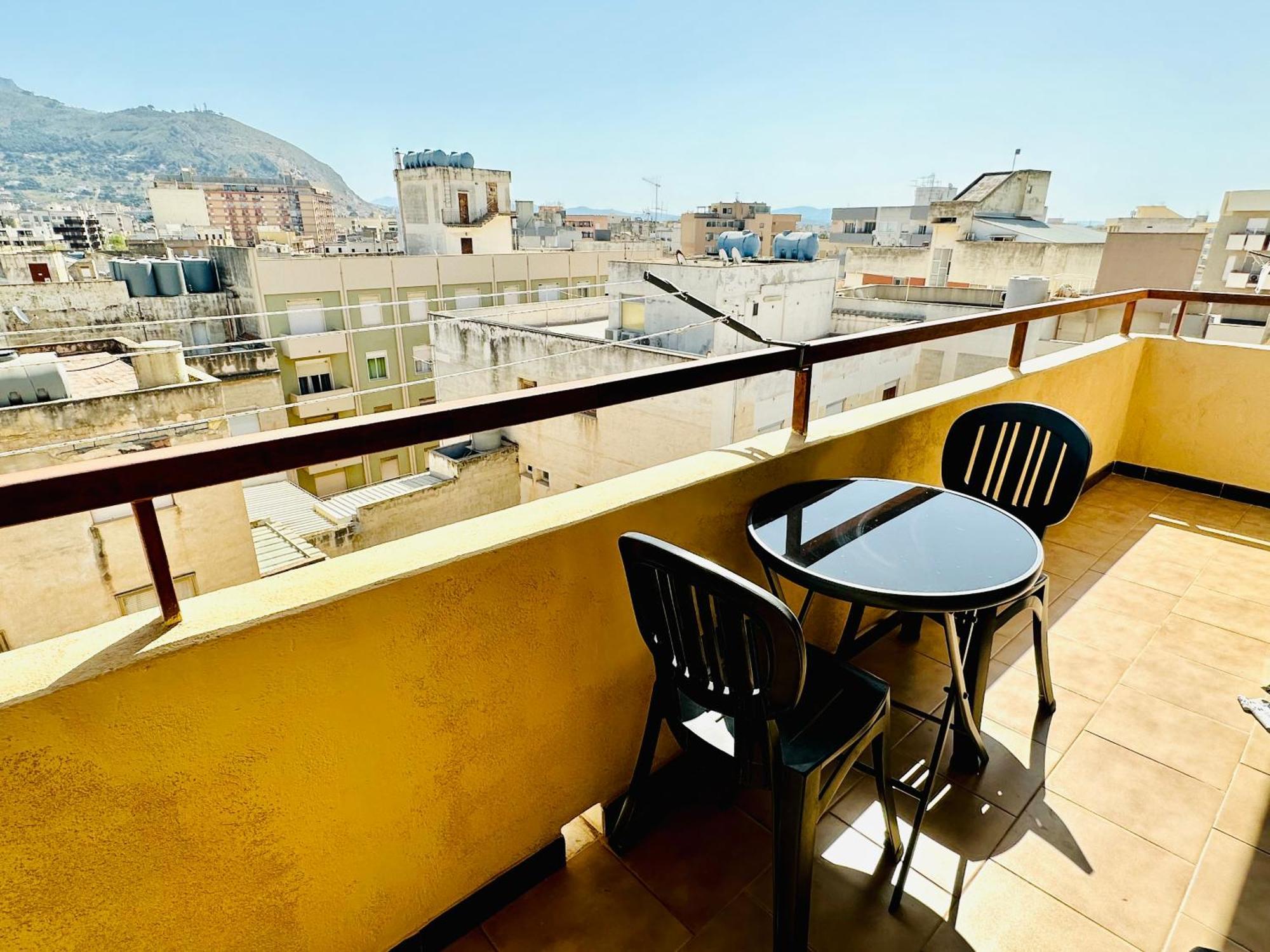 Attico Milanti - Parcheggio Privato Apartment Trapani Exterior photo